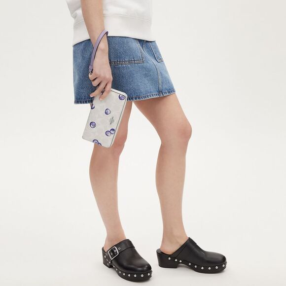 NWT Coach Outlet Long Zip Around Wallet In Signature Canvas  Blueberry Print - Picture 4 of 6